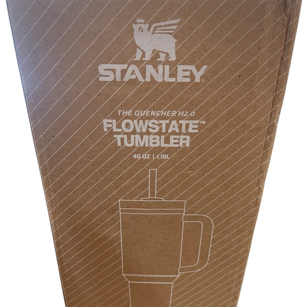 Stanley Quencher H2.0 40 oz Tumbler with Monogram Design - Picture 5 of 9